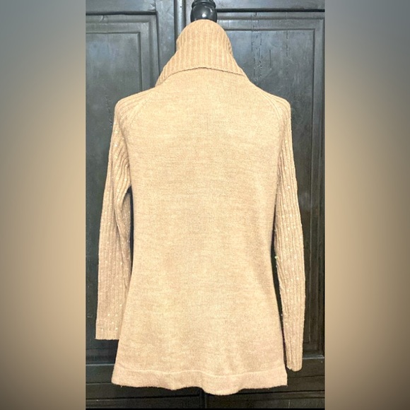 Design 365 OS tan sweater w/cowl neckline - Size Medium - Picture 3 of 10
